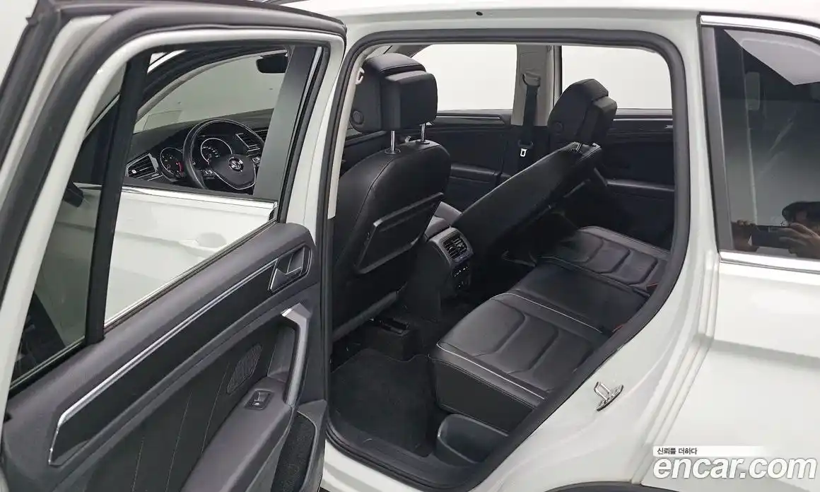 Volkswagen Tiguan 2020 2.0 автомат (гидро), фото 16