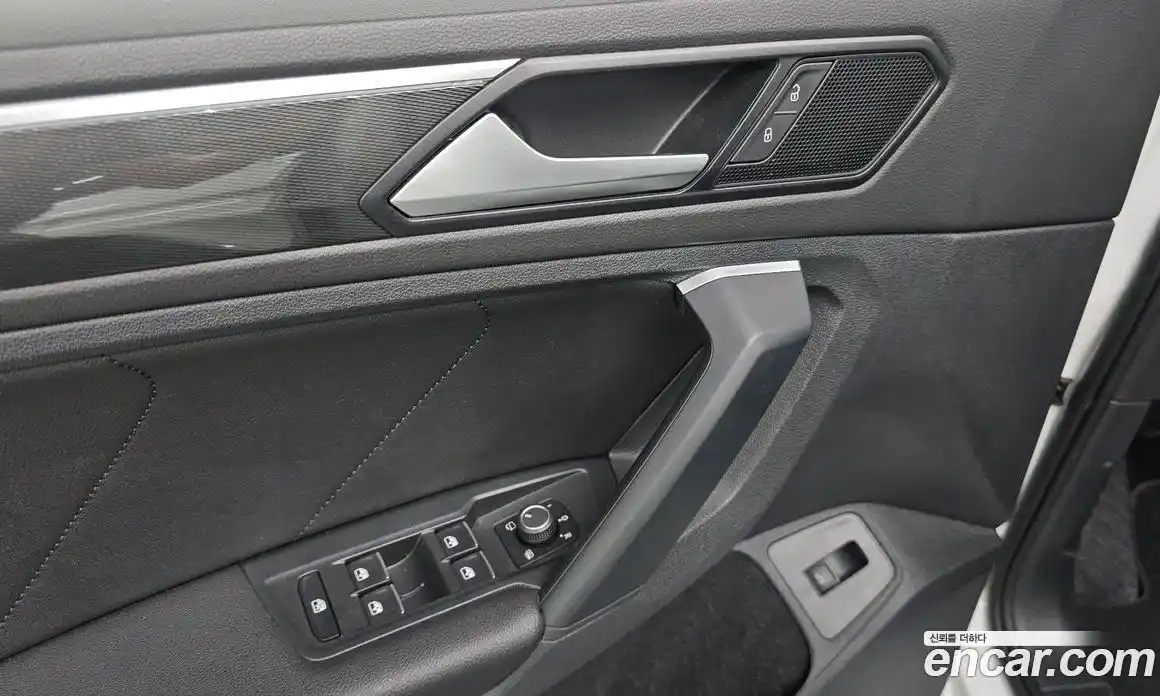 Volkswagen Tiguan 2020 2.0 автомат (гидро), фото 22