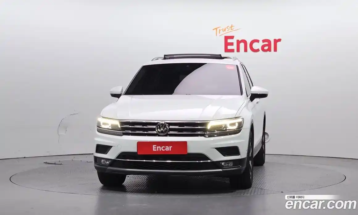 Volkswagen Tiguan 2020 2.0 автомат (гидро), фото 3