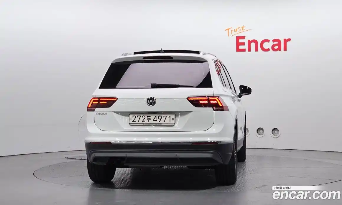 Volkswagen Tiguan 2020 2.0 автомат (гидро), фото 4