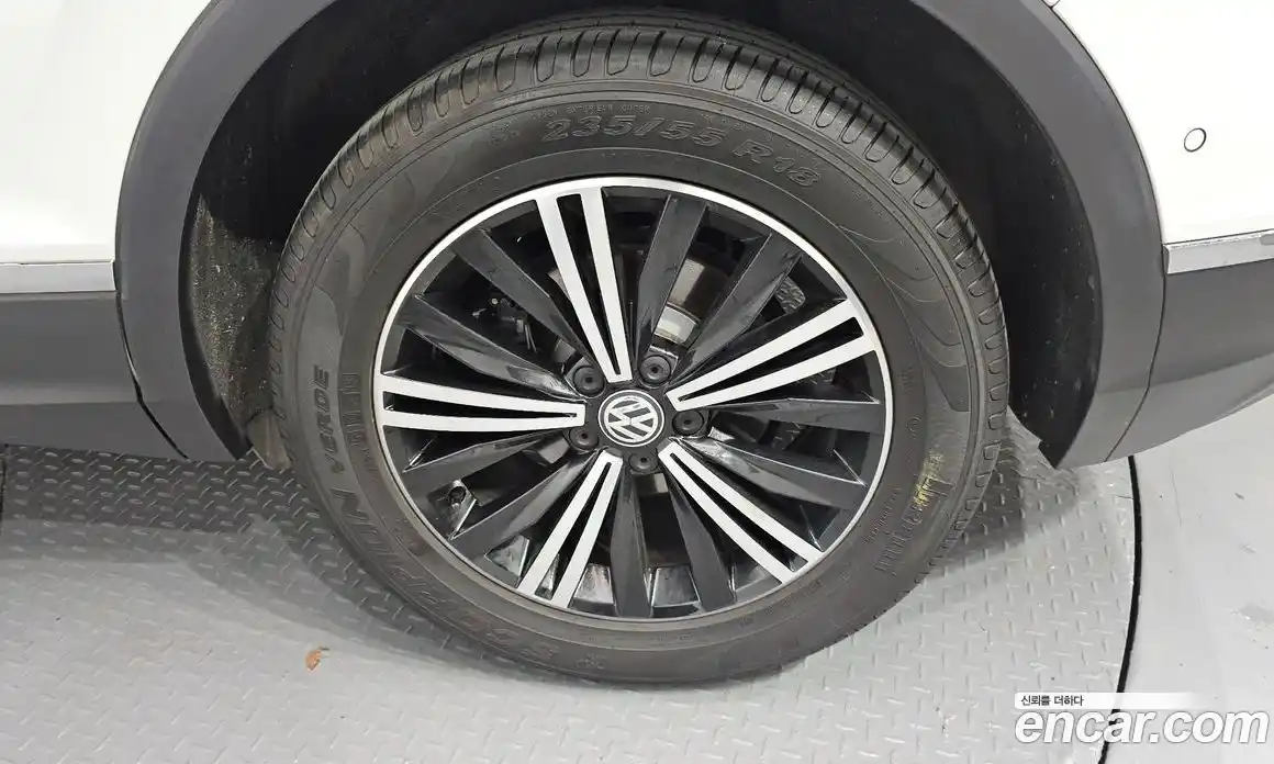 Volkswagen Tiguan 2020 2.0 автомат (гидро), фото 7