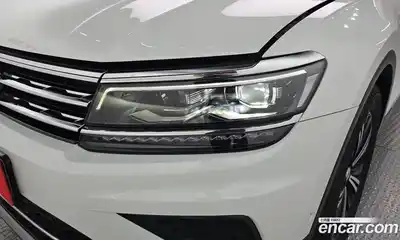 Volkswagen Tiguan 2020 2.0 автомат (гидро), миниатюра 8