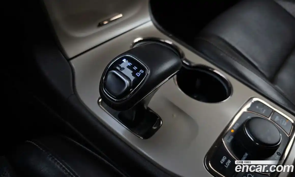 Jeep Cherokee 2015 3.0 автомат (гидро), фото 9