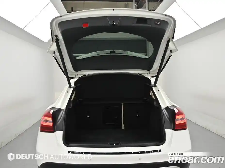 Mercedes-Benz GLA-Class 2018 2.0 гидро, фото 19
