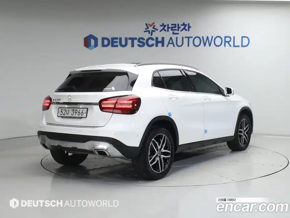 Mercedes-Benz GLA-Class 2018 2.0 гидро, фото 3