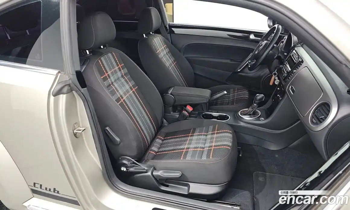 Volkswagen Beatle 2015 2.0 автомат (гидро), фото 11 Volkswagen Beatle 2015 2.0 автомат (гидро), фото 11