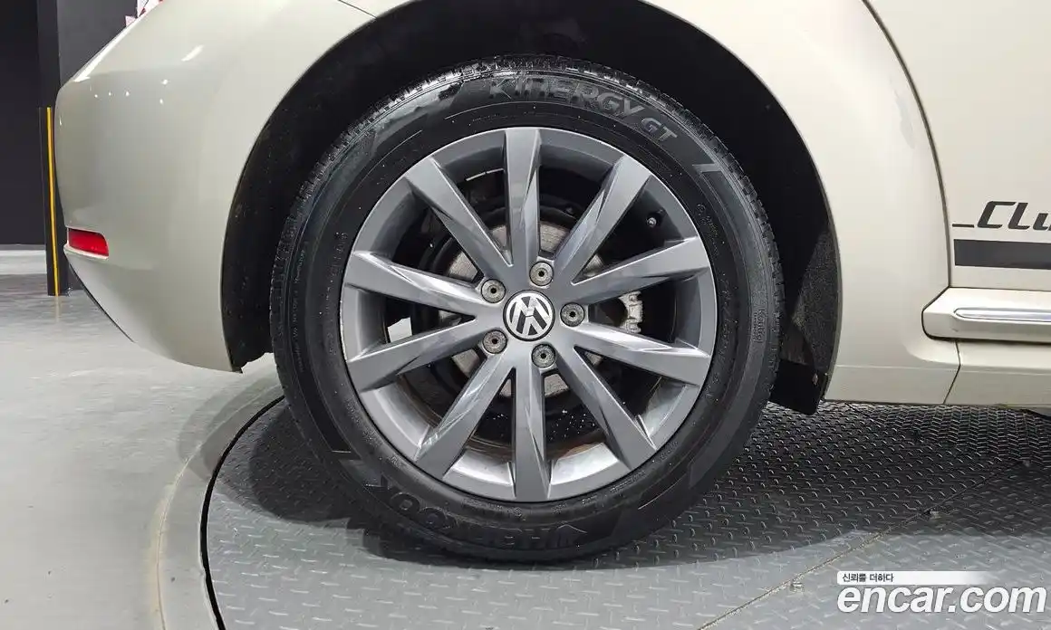 Volkswagen Beatle 2015 2.0 автомат (гидро), фото 5 Volkswagen Beatle 2015 2.0 автомат (гидро), фото 5