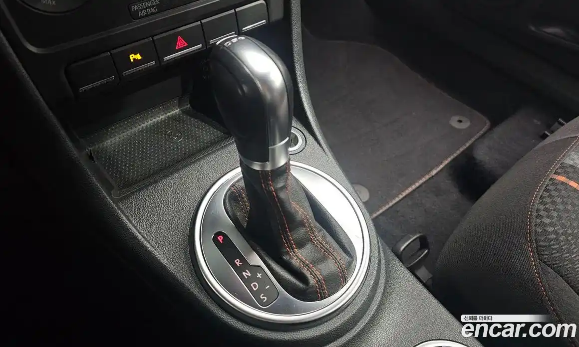 Volkswagen Beatle 2015 2.0 автомат (гидро), фото 9 Volkswagen Beatle 2015 2.0 автомат (гидро), фото 9