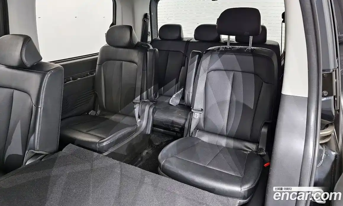 Hyundai Staria 2023 2.2 гидро, фото 12