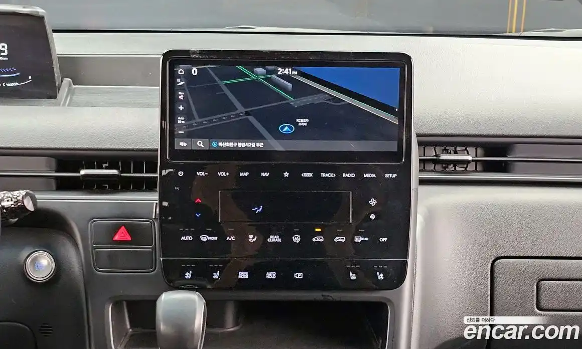 Hyundai Staria 2023 2.2 гидро, фото 14
