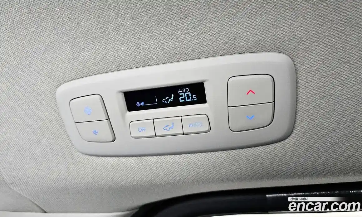 Hyundai Staria 2023 2.2 гидро, фото 18