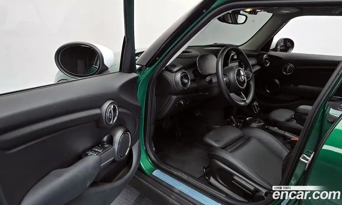 Mini Cooper 2021 1.5 автомат (гидро), фото 13