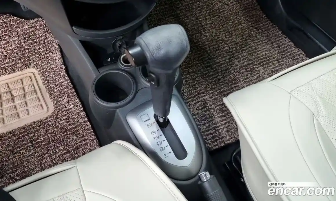 Chevrolet Spark 2011 1.0 автомат (гидро), фото 9