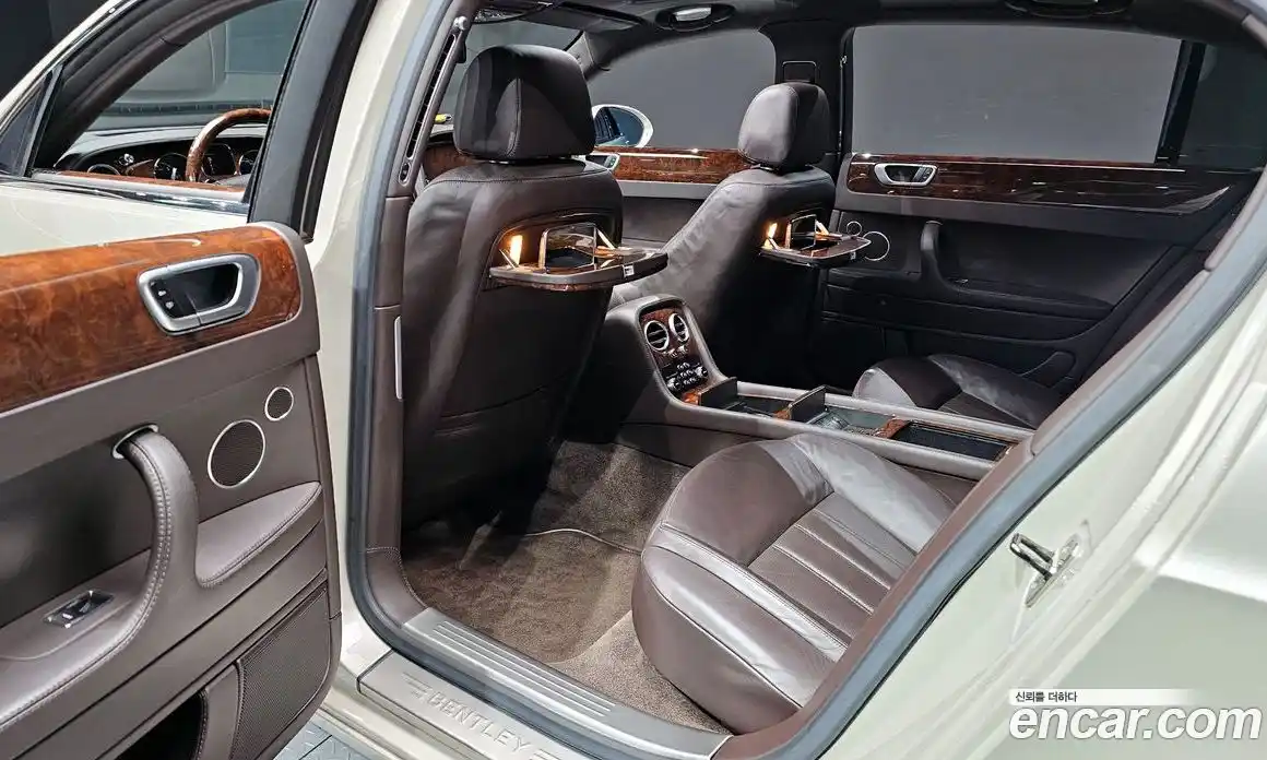 Bentley Flying Spur 2011 6.0 гидро, фото 12