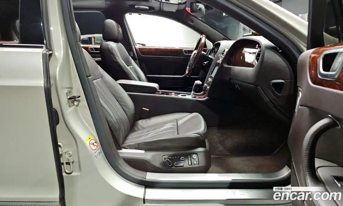 Bentley Flying Spur 2011 6.0 гидро, фото 10