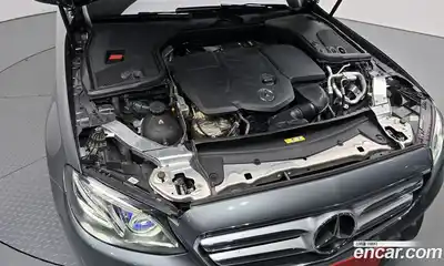 Mercedes-Benz E-Class 2018 1.9 гидро, миниатюра 6