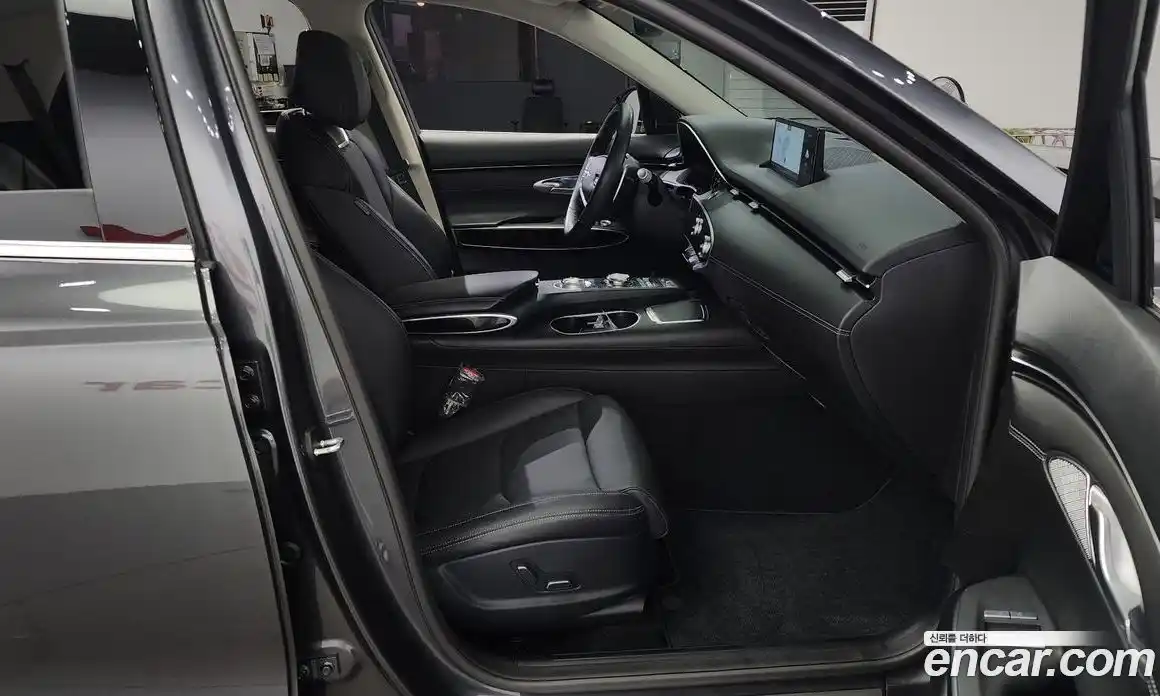 Genesis GV70 2021 2.5 гидро, фото 12