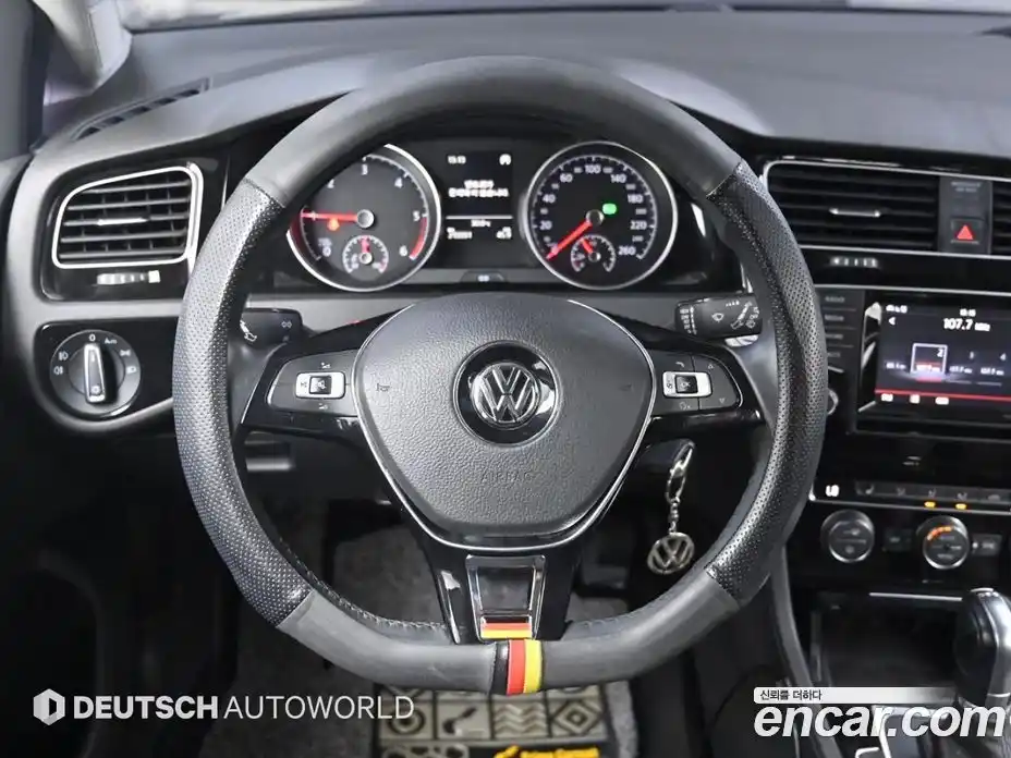 Volkswagen Golf 2015 2.0 автомат (гидро), фото 13