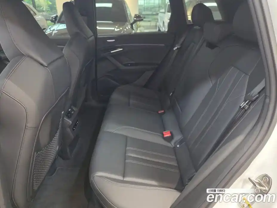 Audi Q6 e-tron 2025 автомат (гидро), фото 17