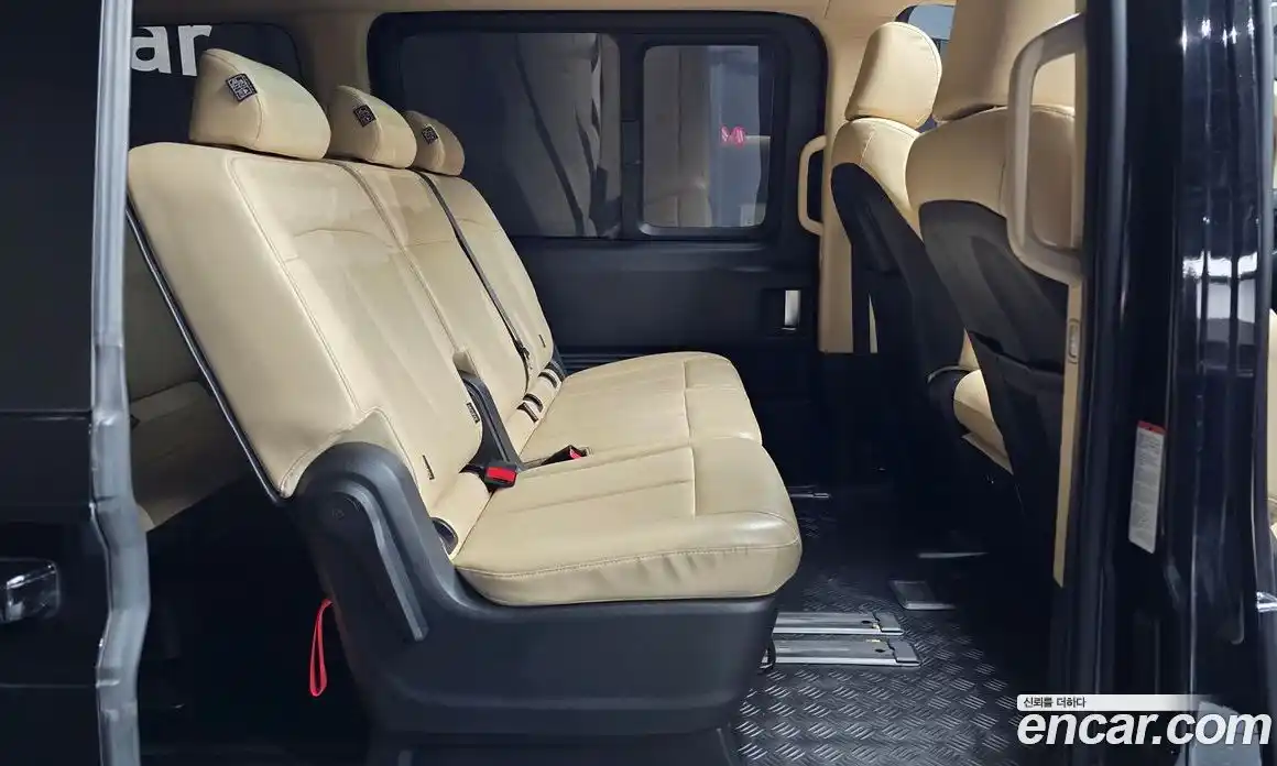 Hyundai Staria 2022 2.2 гидро, фото 12