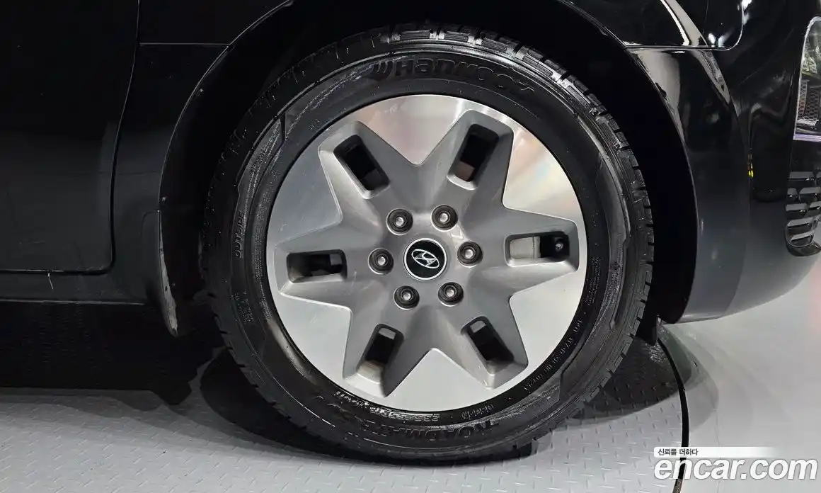 Hyundai Staria 2022 2.2 гидро, фото 5