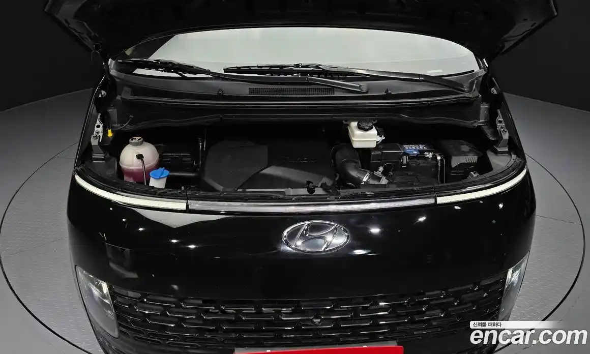Hyundai Staria 2022 2.2 гидро, фото 6