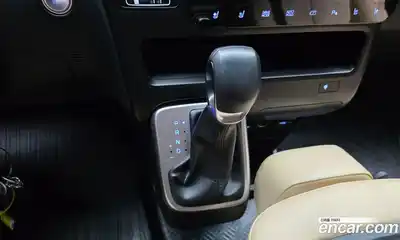 Hyundai Staria 2022 2.2 гидро, миниатюра 9