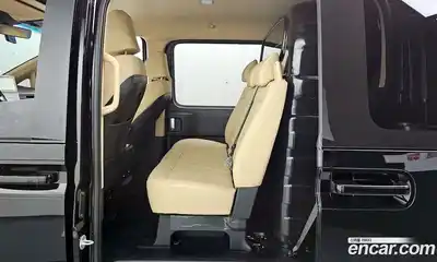 Hyundai Staria 2025 3.5 автомат (гидро), миниатюра 11
