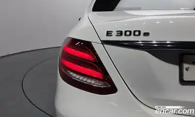 Mercedes-Benz E-Class 2020 2.0 гидро, миниатюра 9
