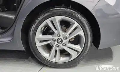 Hyundai Avante 2017 1.6 автомат (гидро), миниатюра 7