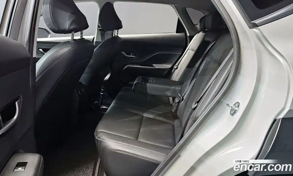 Hyundai Kona 2024 1.6 автомат (гидро), фото 12