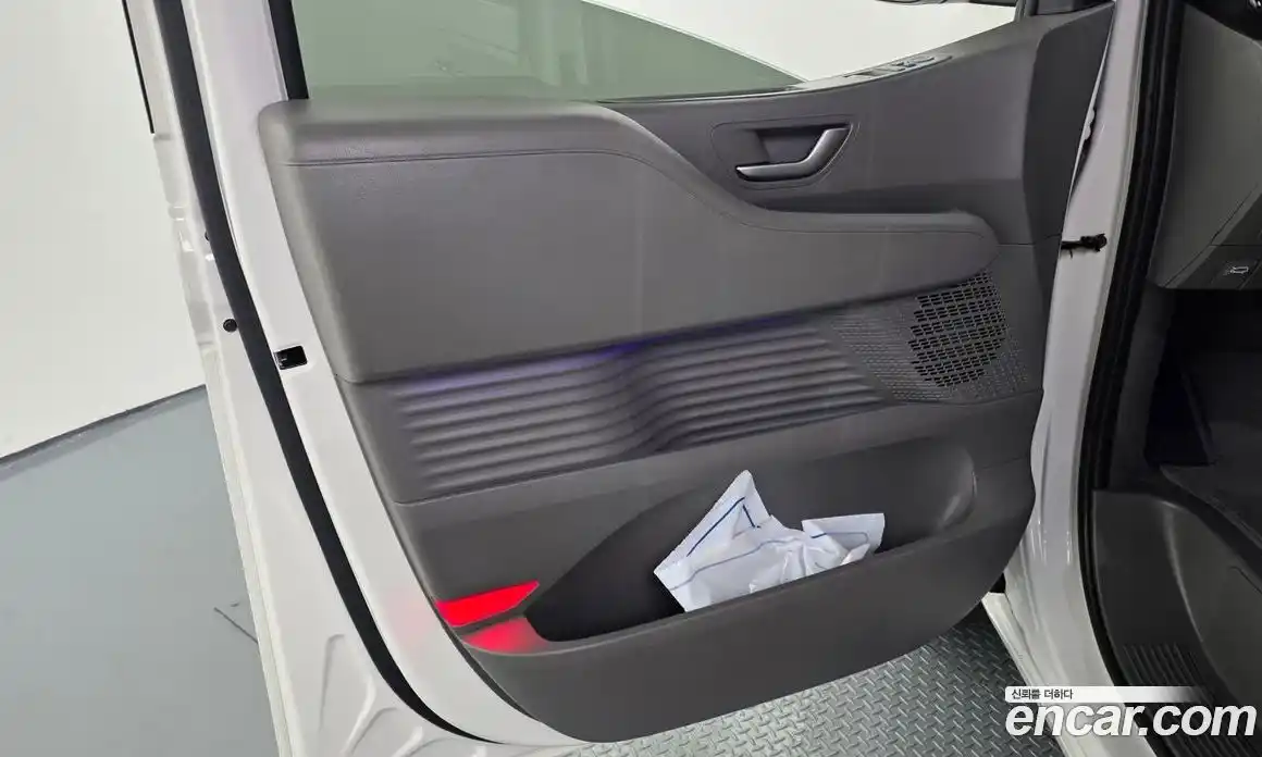 Hyundai Staria 2024 2.2 гидро, фото 14