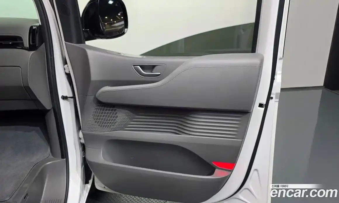 Hyundai Staria 2024 2.2 гидро, фото 15