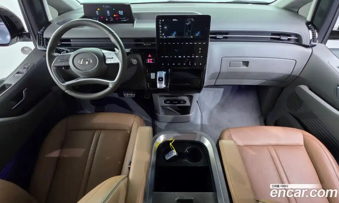 Hyundai Staria 2024 2.2 гидро, фото 10