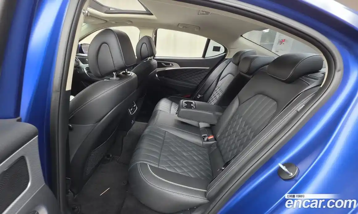 Genesis G70 2024 2.5 автомат (гидро), фото 16