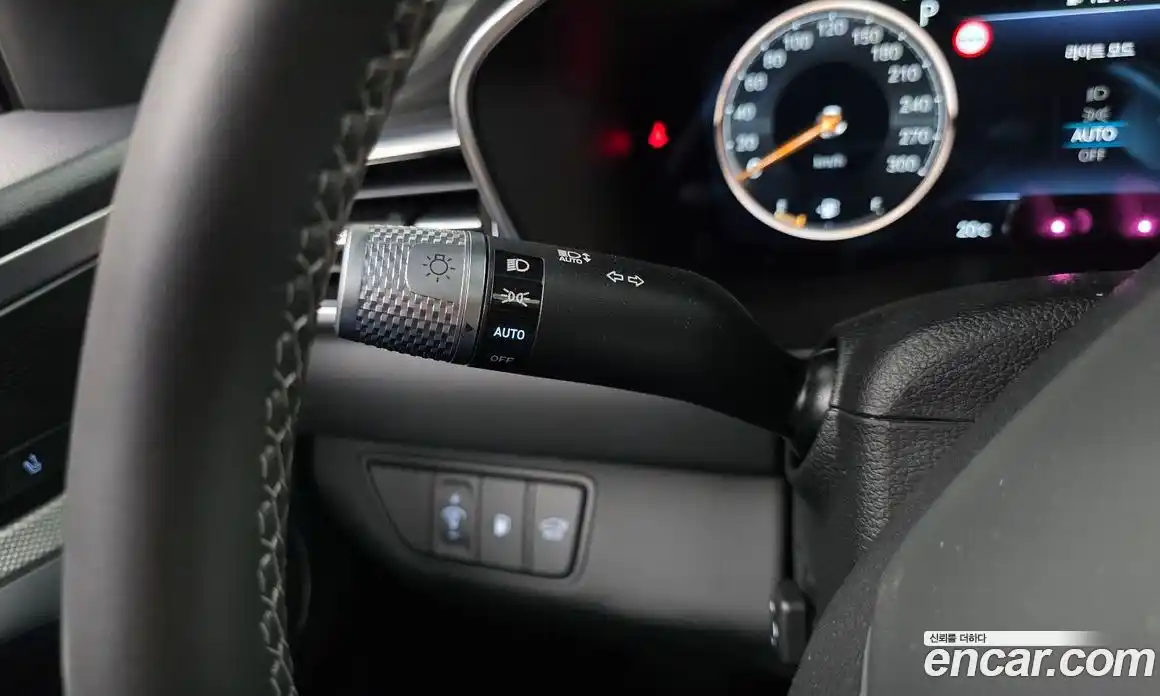 Genesis G70 2024 2.5 автомат (гидро), фото 27