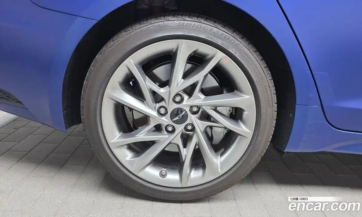 Genesis G70 2024 2.5 автомат (гидро), фото 5