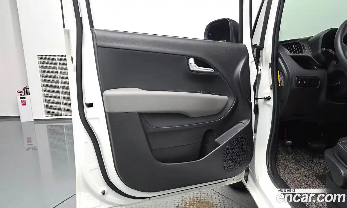 Kia Ray 2024 1.0 гидро, фото 13