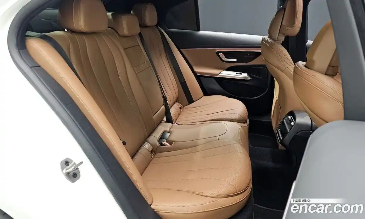 Mercedes-Benz E-Class 2025 2.0 гидро, фото 18