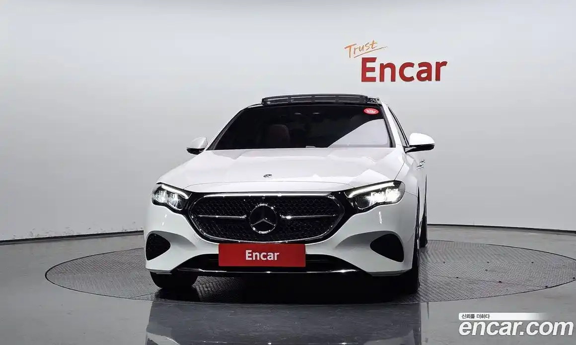 Mercedes-Benz E-Class 2025 2.0 гидро, фото 3