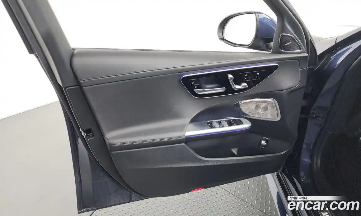 Mercedes-Benz C-Class 2024 2.0 гидро, фото 14