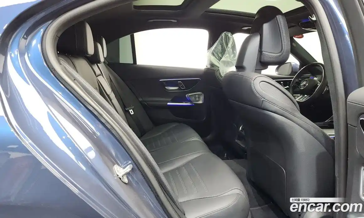 Mercedes-Benz C-Class 2024 2.0 гидро, фото 28