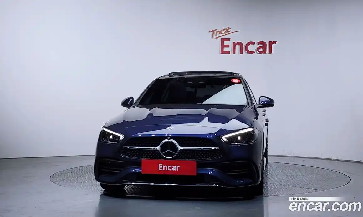 Mercedes-Benz C-Class 2024 2.0 гидро, фото 3