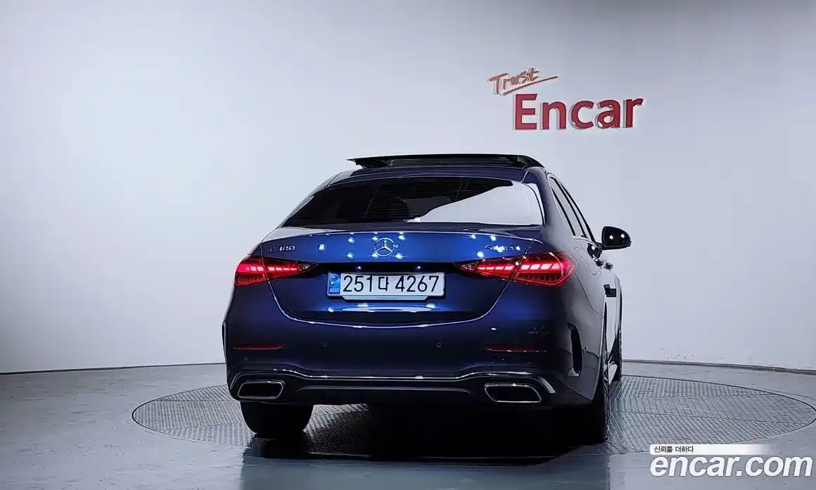 Mercedes-Benz C-Class 2024 2.0 гидро, фото 4