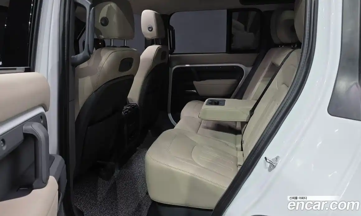 Land Rover Defender 2021 3.0 автомат (гидро), фото 16