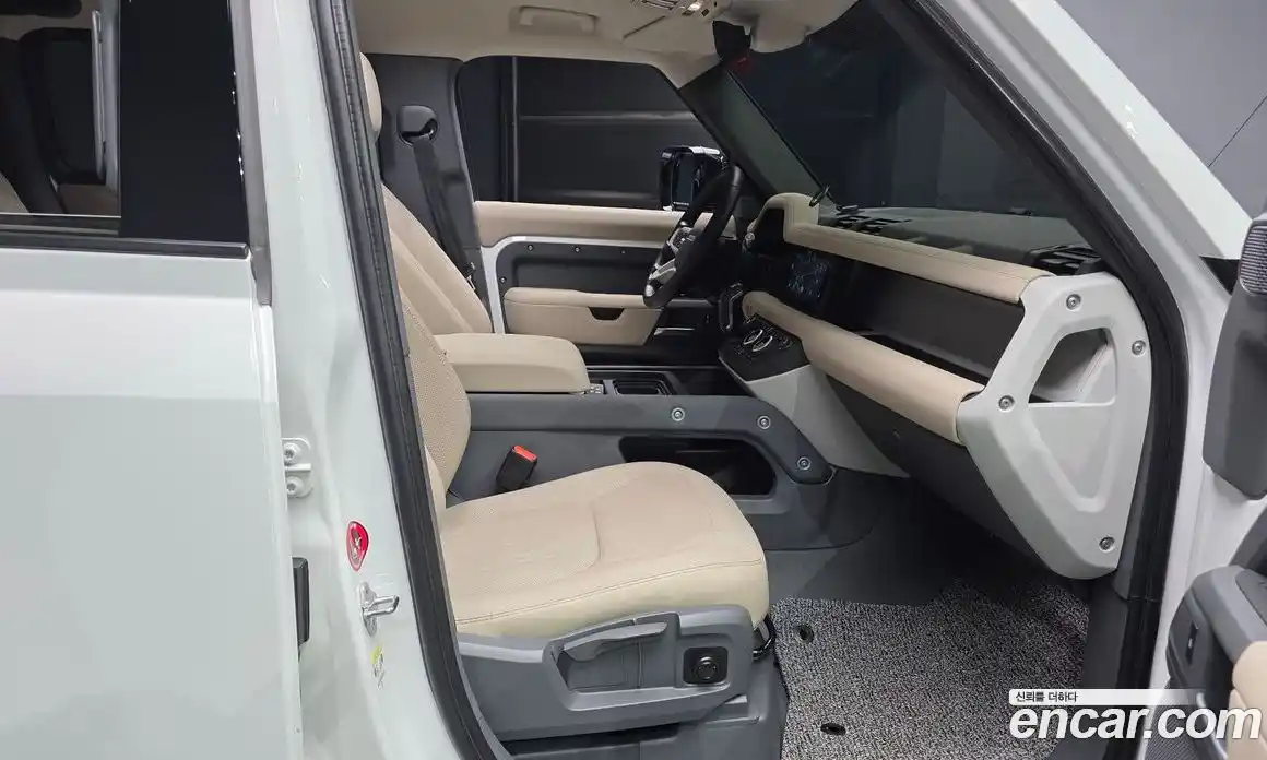 Land Rover Defender 2021 3.0 автомат (гидро), фото 17