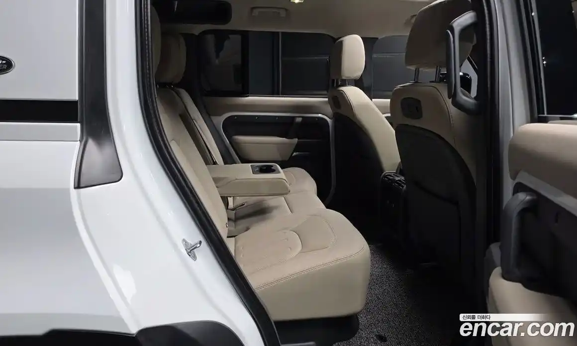 Land Rover Defender 2021 3.0 автомат (гидро), фото 18