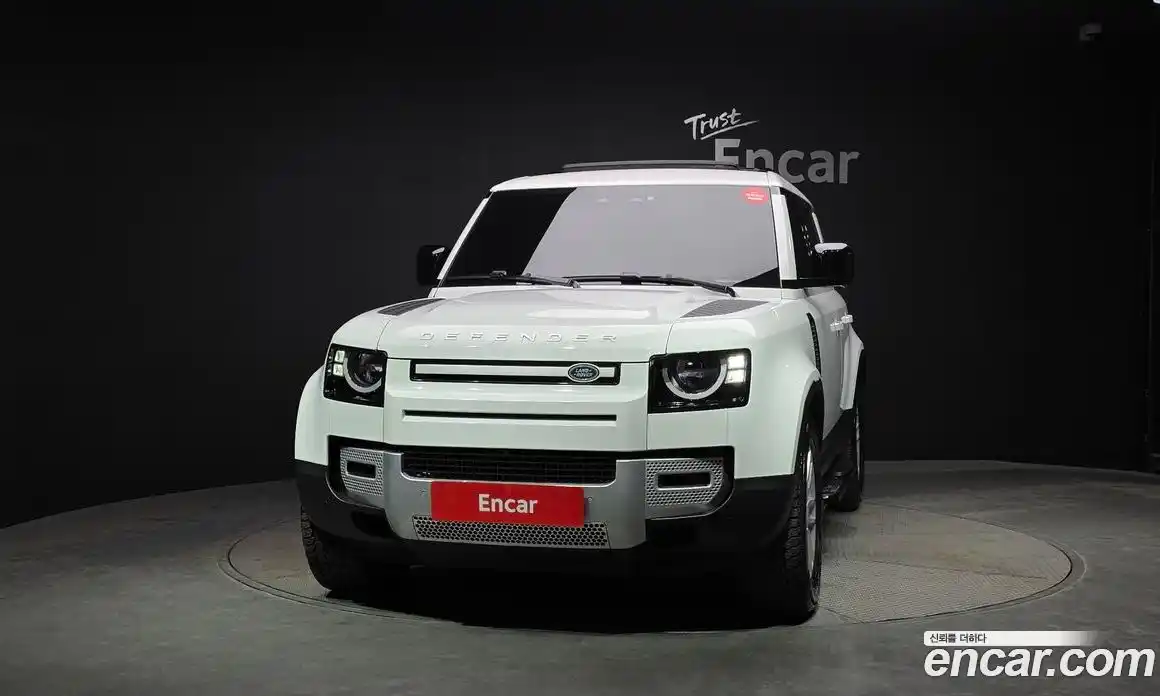 Land Rover Defender 2021 3.0 автомат (гидро), фото 3