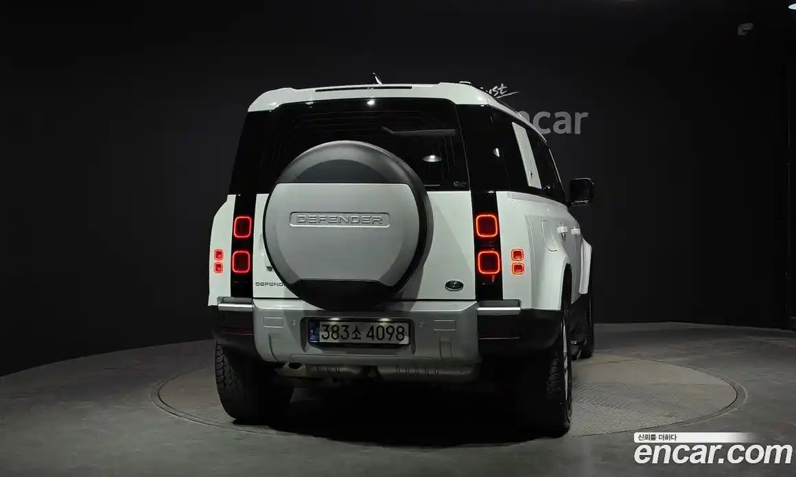 Land Rover Defender 2021 3.0 автомат (гидро), фото 4