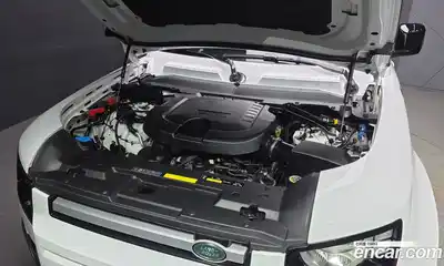 Land Rover Defender 2021 3.0 автомат (гидро), миниатюра 6
